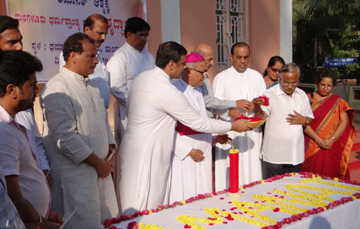 Mangalore Diocese homage to Delhi rape victim